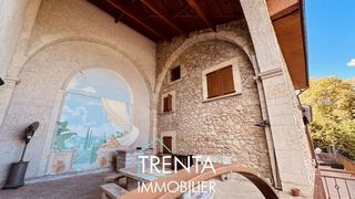  Maison � vendre 8 pi�ces 229 m�