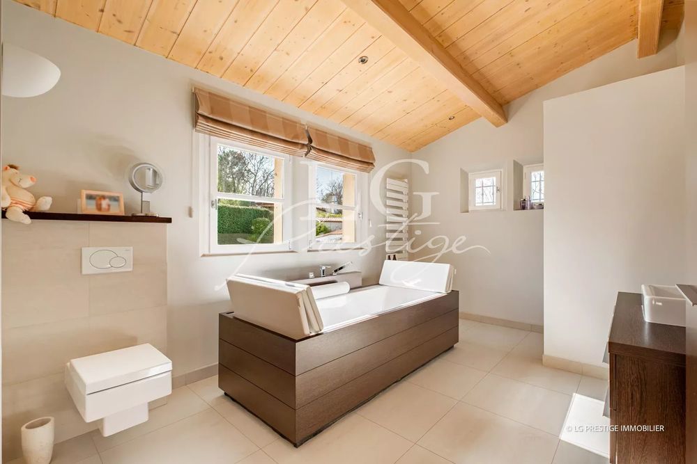 � vendre  Villa Tourrettes (83440)