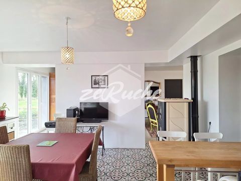   Maison � Commes Maison - 4 pi�ce(s) - 225 m�