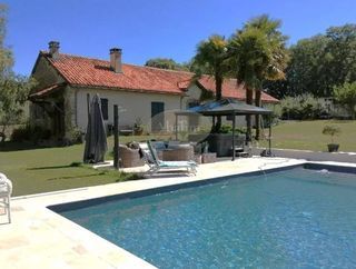  Maison � vendre 8 pi�ces 228 m�