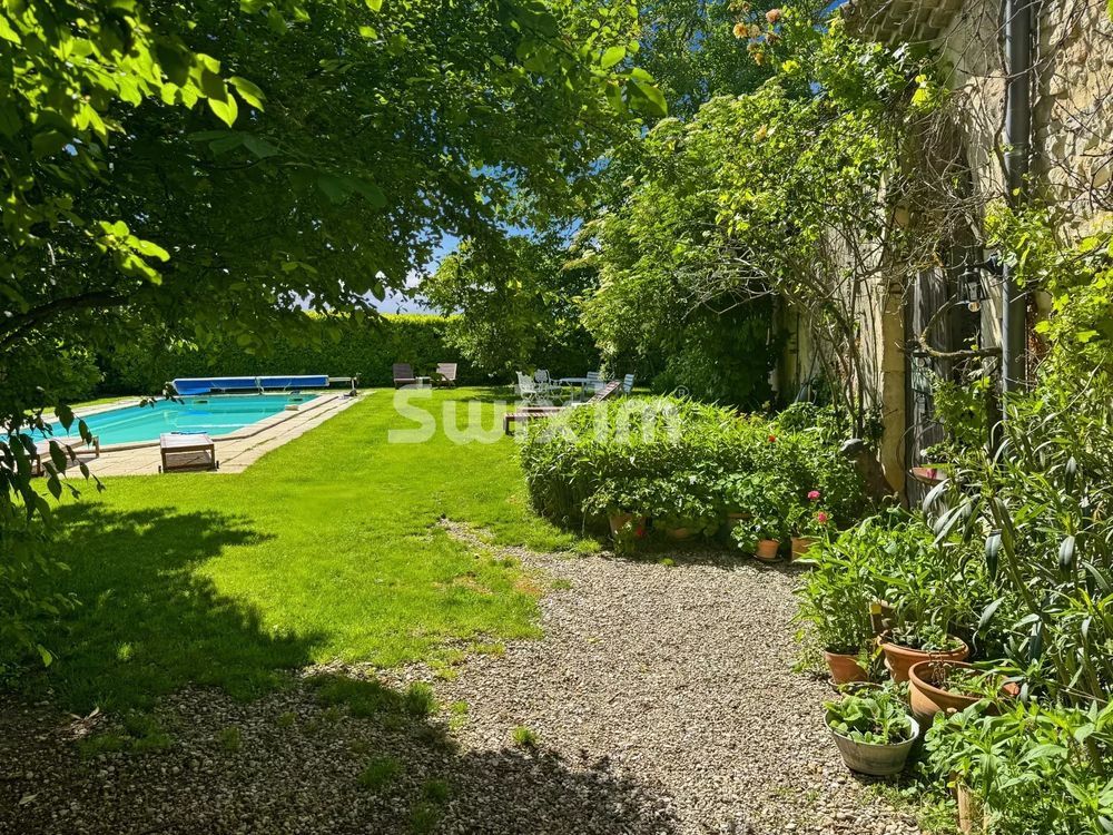 � vendre  Maison Sauzet (26740)