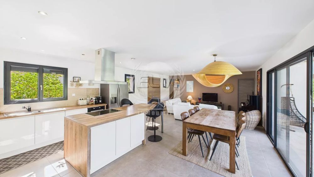 � vendre  Maison Le Plan-de-la-Tour (83120)