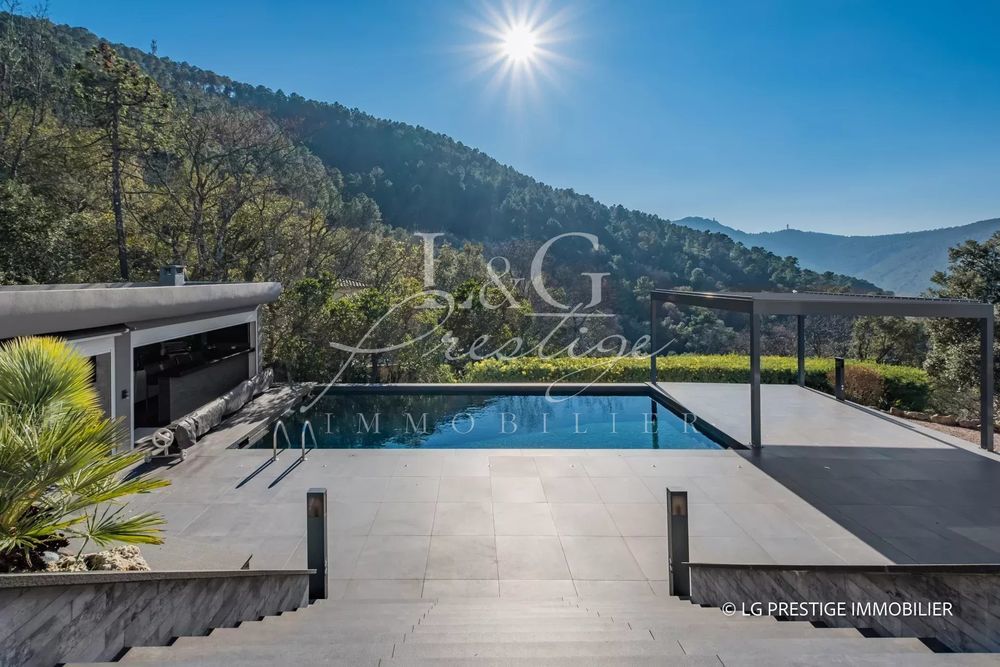 � vendre  Villa Mandelieu-la-Napoule (06210)