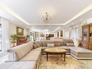  Villa � vendre 8 pi�ces 405 m�