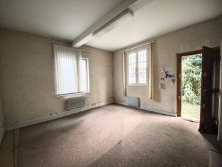  Immeuble � vendre 806 m�