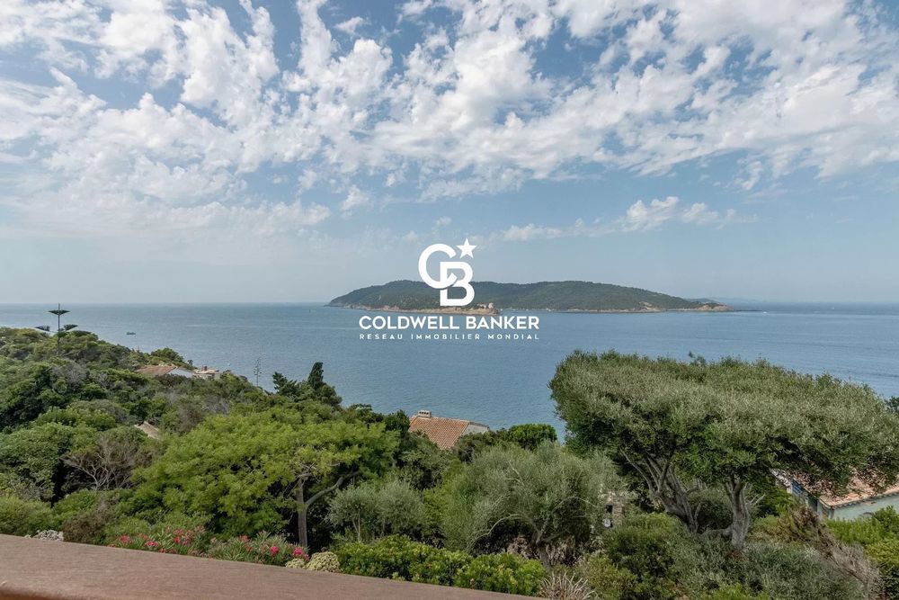 � vendre  Maison Hy�res (83400)