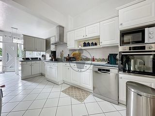  Maison � vendre 9 pi�ces 280 m�