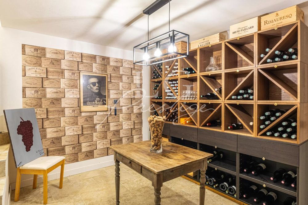 � vendre  Villa Tourrettes (83440)