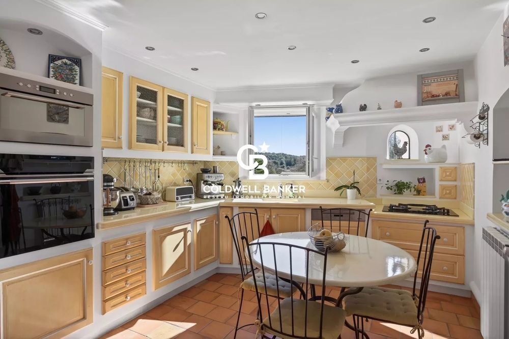 � vendre  Maison Saint-Paul-de-Vence (06570)