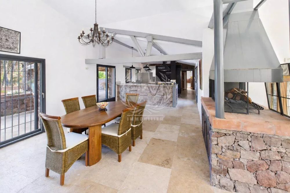 � vendre  Maison Roquebrune-sur-Argens (83520)