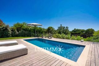  Maison � vendre 8 pi�ces 250 m�