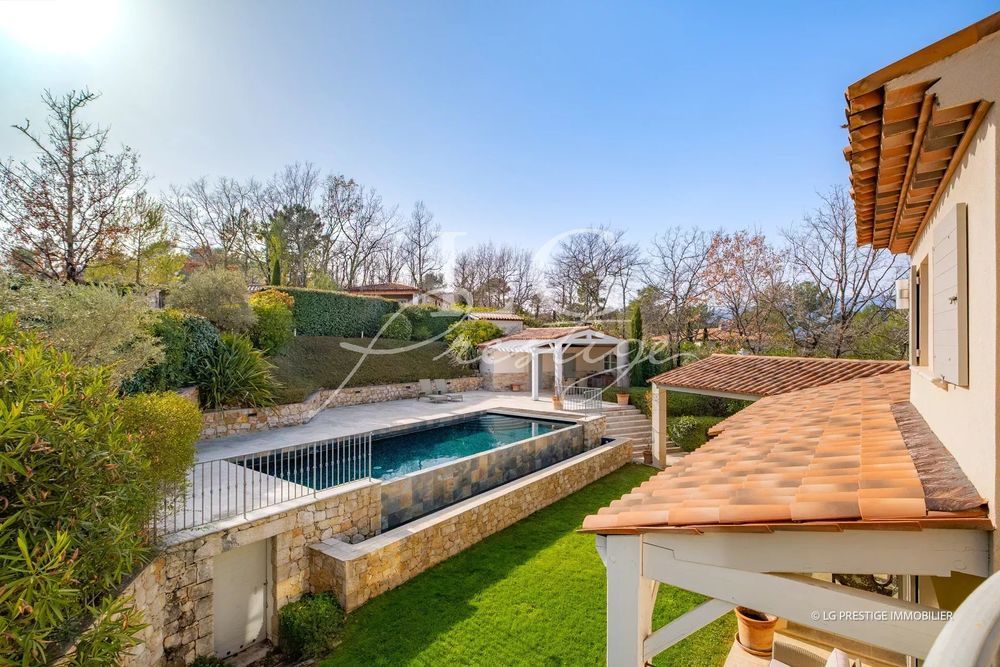 � vendre  Villa Tourrettes (83440)