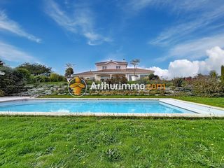  Villa � vendre 6 pi�ces 233 m�