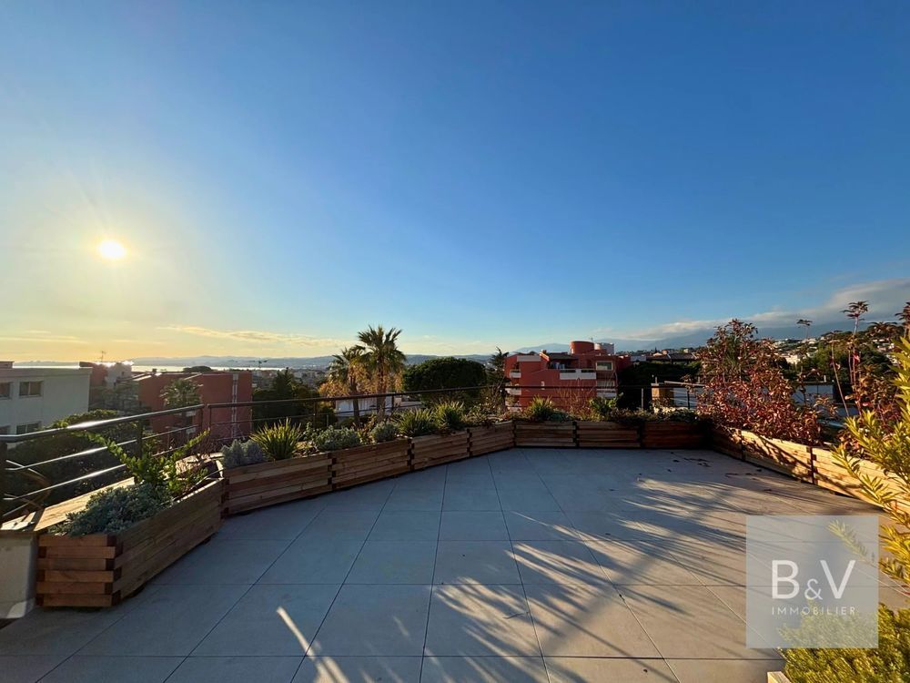 � vendre  Appartement Saint-Laurent-du-Var (06700)