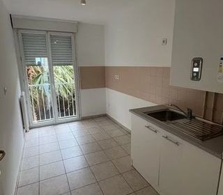  Appartement � louer 4 pi�ces 85 m�