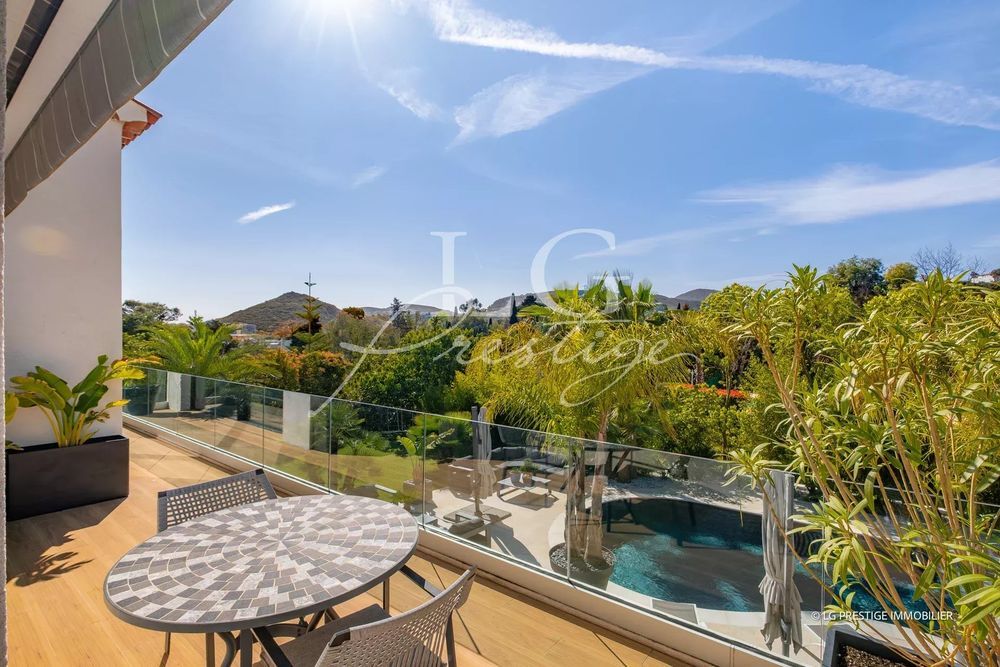 � vendre  Villa Mandelieu-la-Napoule (06210)