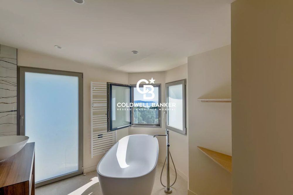 � vendre  Villa Cavalaire-sur-Mer (83240)