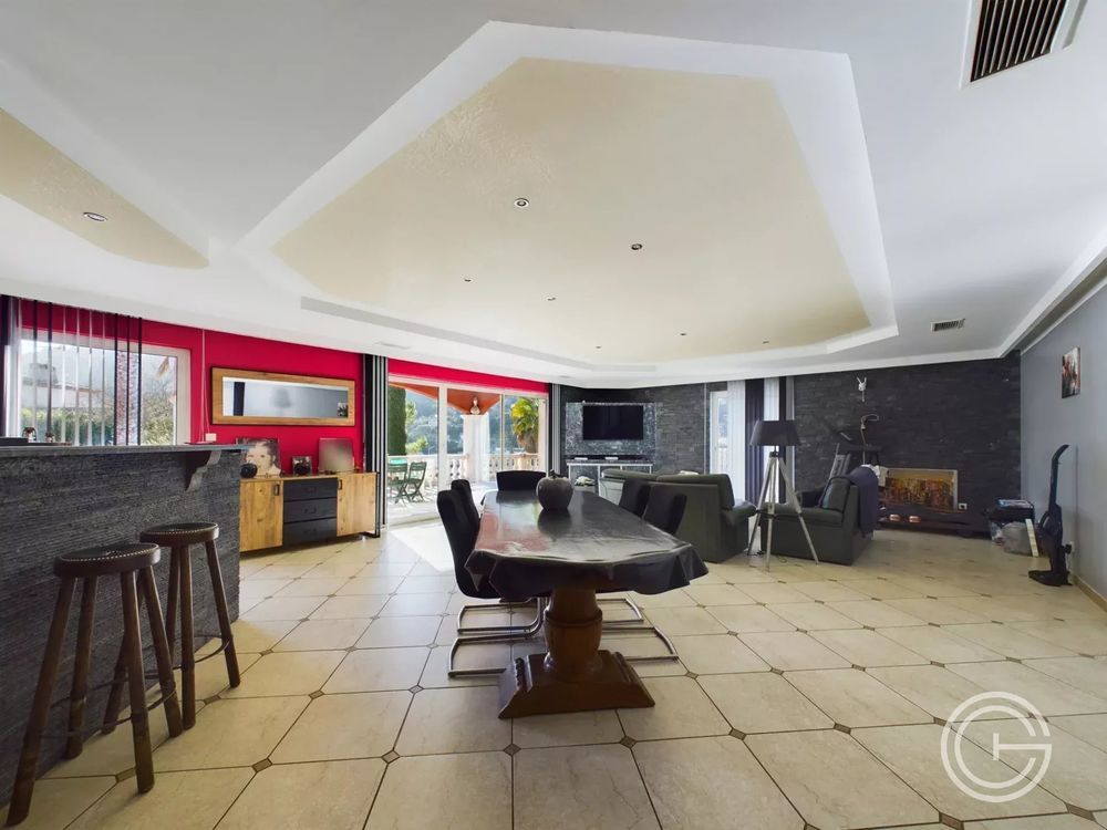 � vendre  Maison Contes (06390)