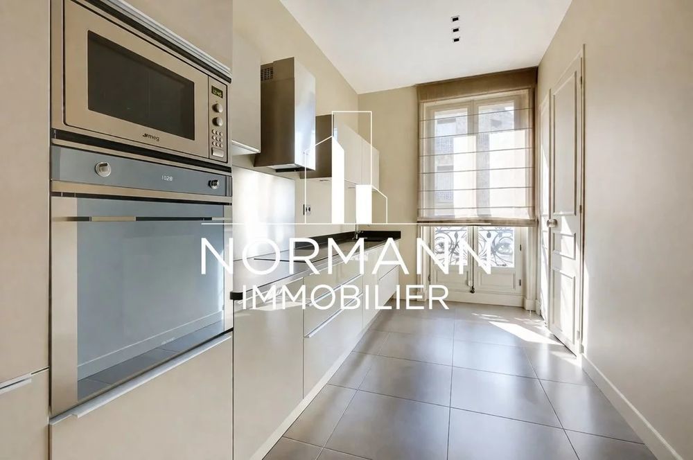 � vendre  Appartement Paris 8