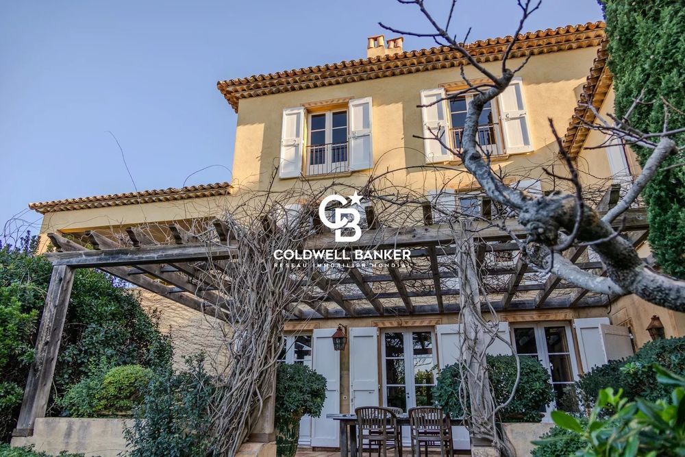 � vendre  Villa Rayol-Canadel-sur-Mer (83820)