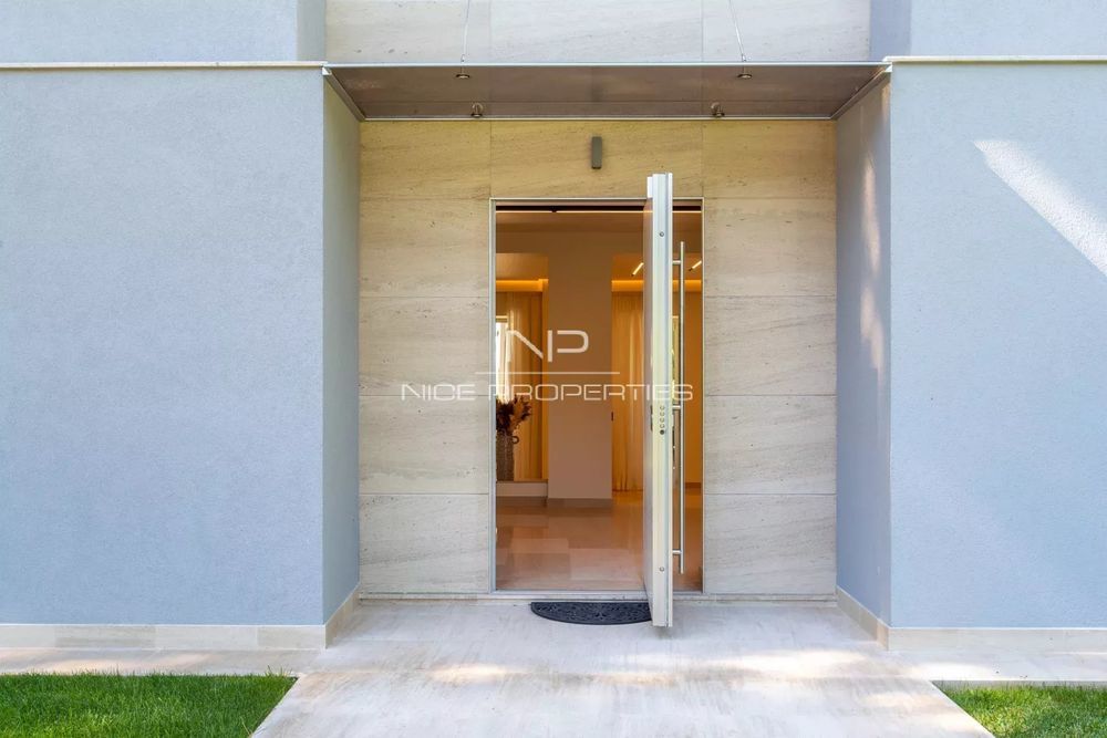 � vendre  Villa Saint-Jean-Cap-Ferrat (06230)