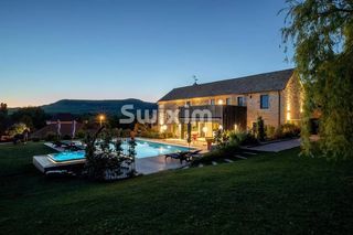  Villa � vendre 9 pi�ces 258 m�