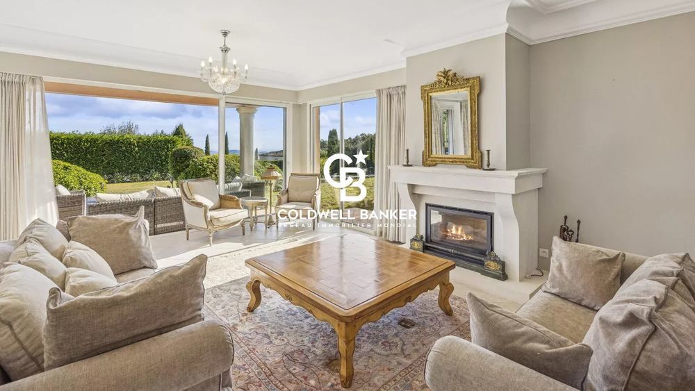 � vendre  Villa Grimaud (83310)