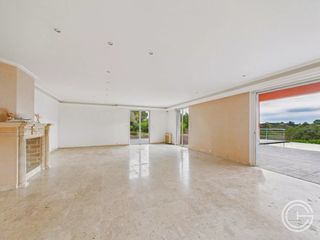  Villa � vendre 5 pi�ces 255 m�