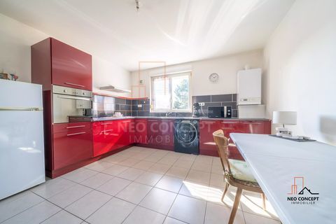   * A SAISIR - F4 de 70.50 m� en duplex disponible � la vente ! * Appartement - 4 pi�ce(s) - 71 m�