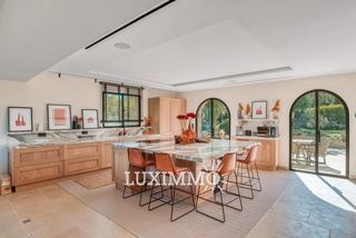  Maison � vendre 8 pi�ces 265 m�