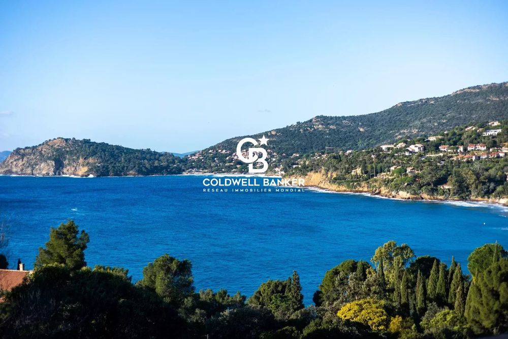 � vendre  Maison Rayol-Canadel-sur-Mer (83820)