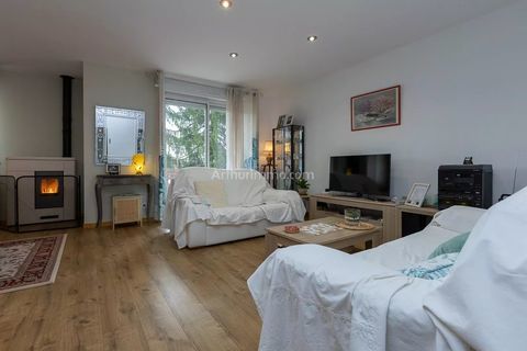   MAISON AVEC 2 ESPACES DE VIE POSSIBLE - ST VICTOR DE MORESTEL Maison - 5 pi�ce(s) - 160 m�