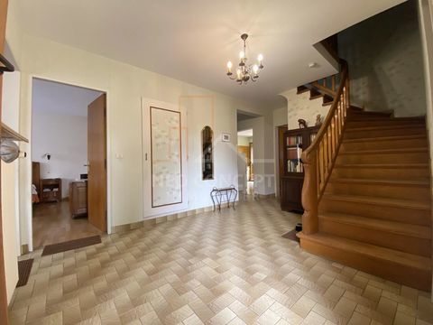   Maison 7 pi�ces 164 m� + Garage - parcelle 1400 m� Maison - 7 pi�ce(s) - 164 m�