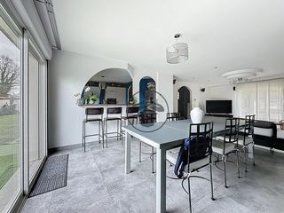  Maison � vendre 9 pi�ces 182 m�