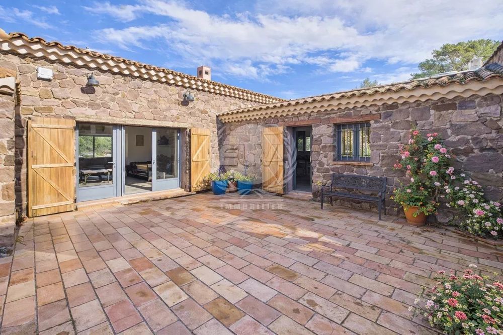 � vendre  Maison Roquebrune-sur-Argens (83520)