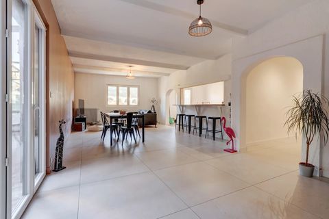   L'Escar�ne 'Flavie' 4P 140m� - R�nov� - Terrasse Appartement - 4 pi�ce(s) - 139 m�