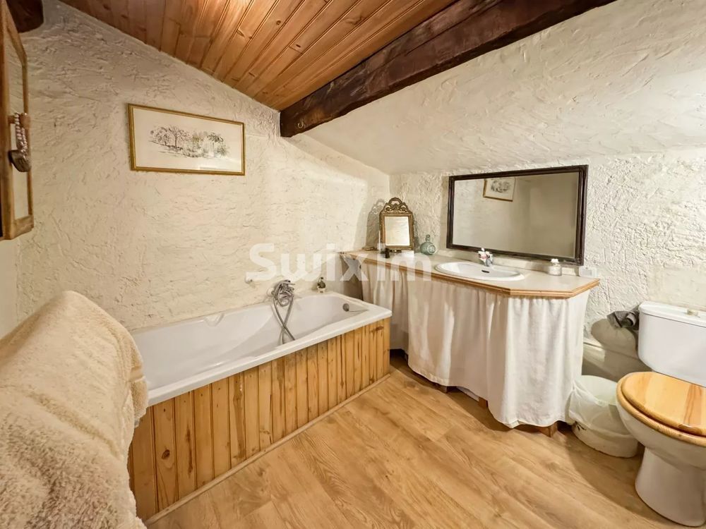 � vendre  Maison Sauzet (26740)