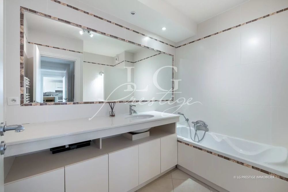 � vendre  Appartement Mandelieu-la-Napoule (06210)