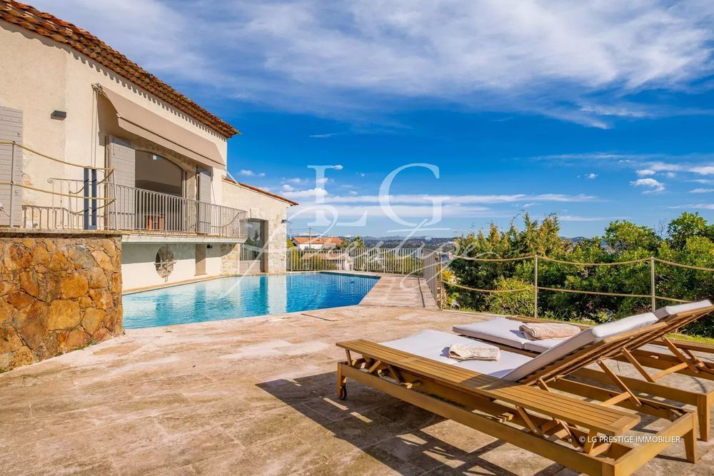 � vendre  Villa Mandelieu-la-Napoule (06210)