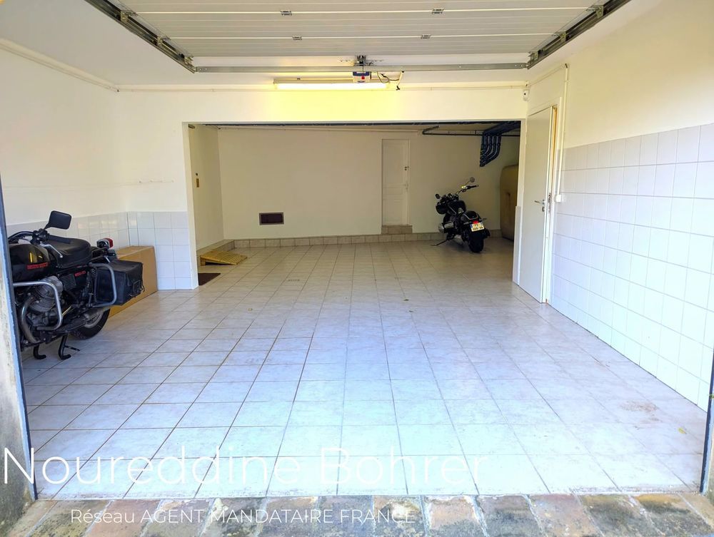 � vendre  Villa Grimaud (83310)