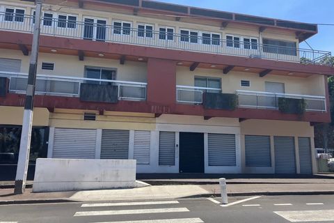 Commerce 1220 97410 Saint-pierre