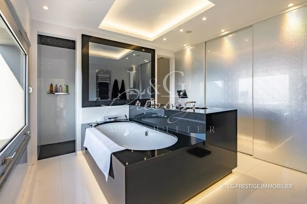 � vendre  Villa Mandelieu-la-Napoule (06210)