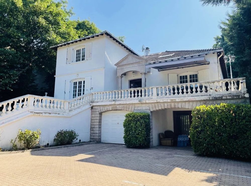 � vendre  Villa Saint-�tienne (42000)