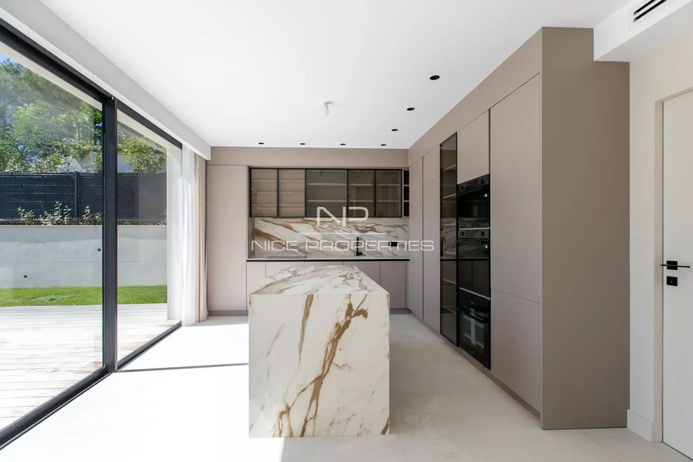 � vendre  Villa Mouans-Sartoux (06370)