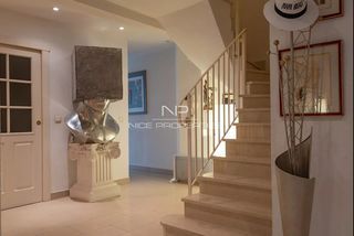  Appartement � vendre 6 pi�ces 304 m�