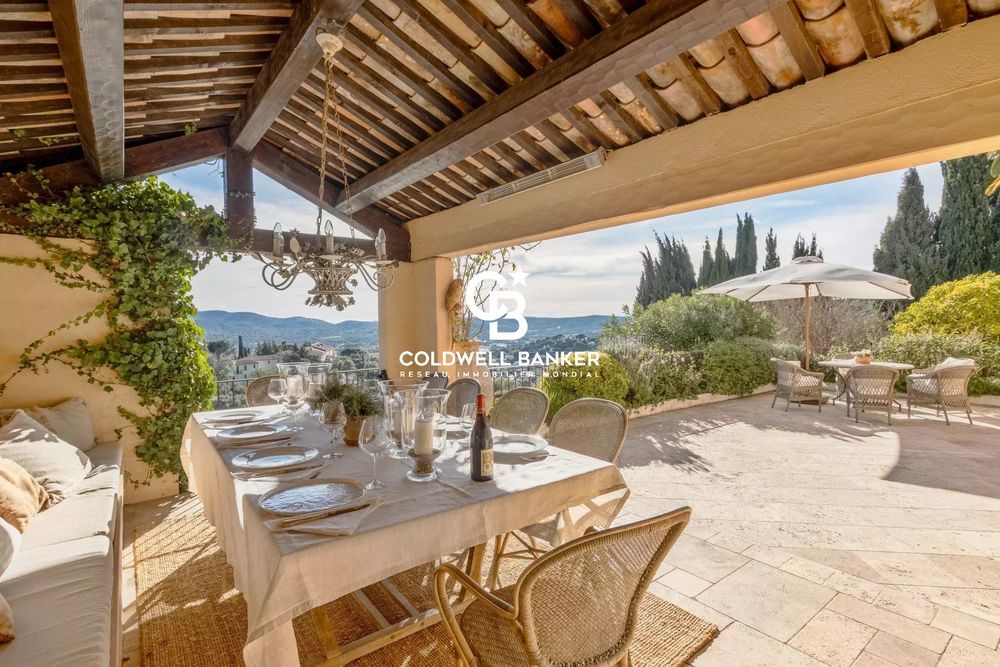 � vendre  Villa Bormes-les-Mimosas (83230)