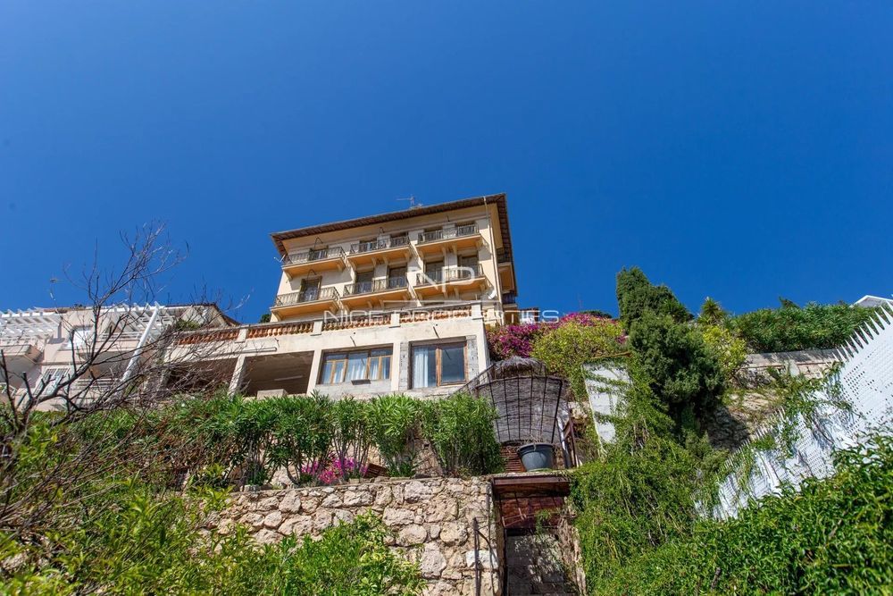 � vendre  Villa Roquebrune-Cap-Martin (06190)