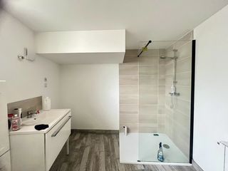  Immeuble � vendre 2 pi�ces 94 m�