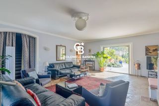  Maison � vendre 15 + pi�ces 270 m�