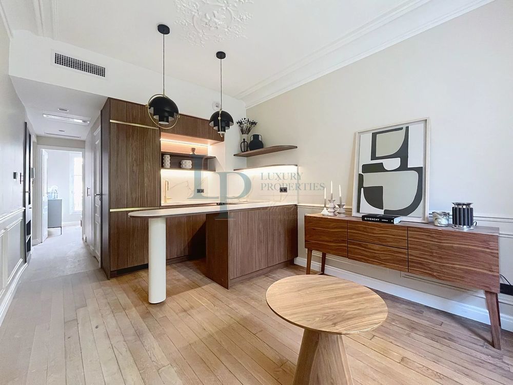 � vendre  Appartement Paris 8